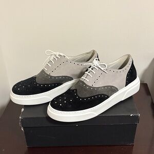 BRAND NEW Elegant Two-Tone Oxford Shoes